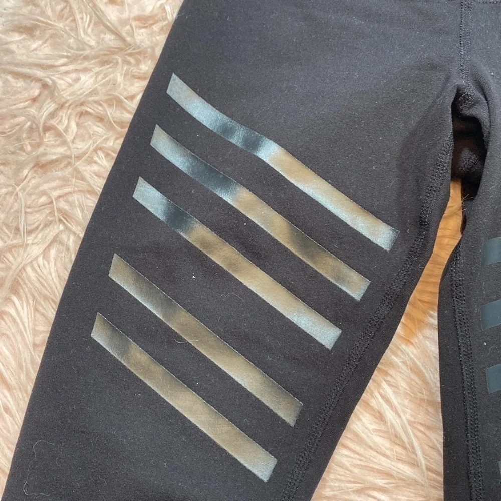 Alo Yoga Lineal Airbrush Stripe Black Leggings sz S